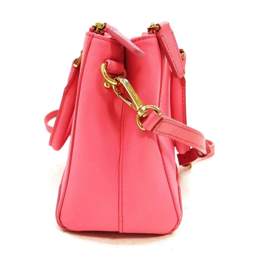 Authentic MCM Hand Bag Pink Leather crossbody purse HOT PINK - Picture 3 of 9